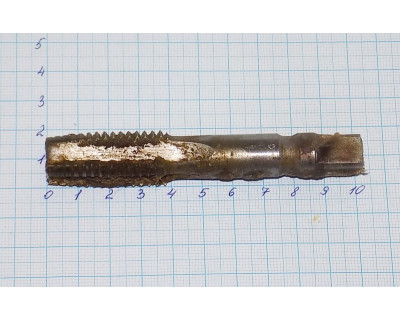 Метчик М18х2,5 мм р18 машинно-ручной однопроходной для сквозного отверстия Метчик М18х2,5 мм р18 машинно-ручной однопроходной для сквозного отверстия