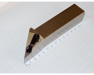Токарный резец с механическим креплением твердосплавных пластин MVJNR 2525M16 Токарный резец с механическим креплением твердосплавных пластин MVJNR 2525M16