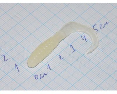Твистер Action Plastics 45 мм, цвет 033 Твистер Action Plastics 45 мм, цвет 033